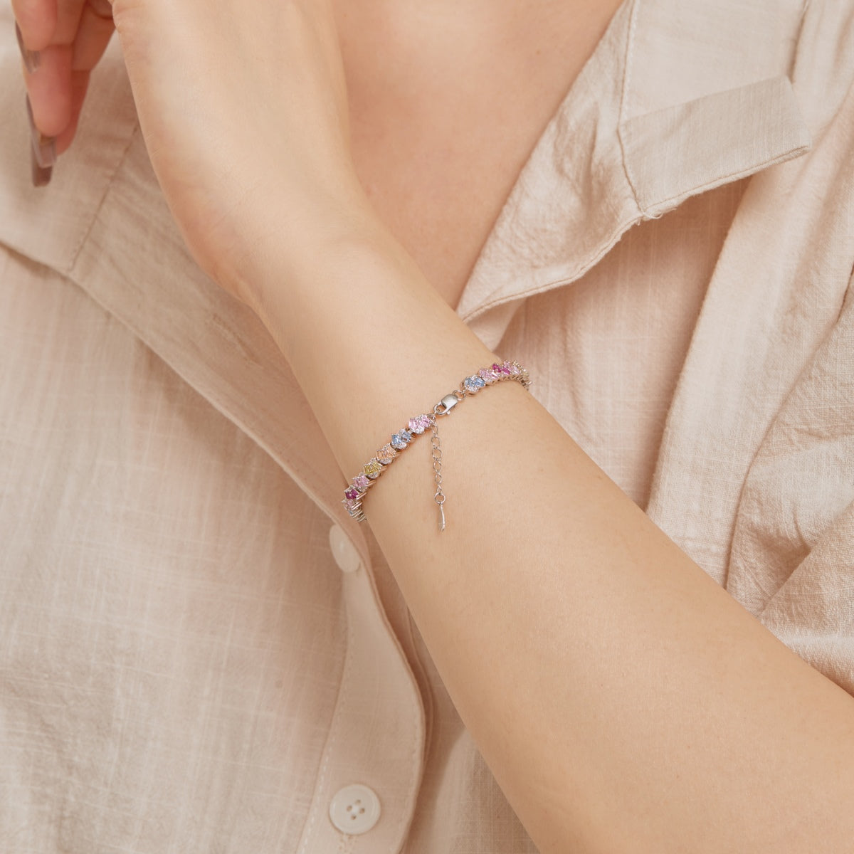 [Royal Jewelry]Ornate Colorful Flower Shape Party Bracelet