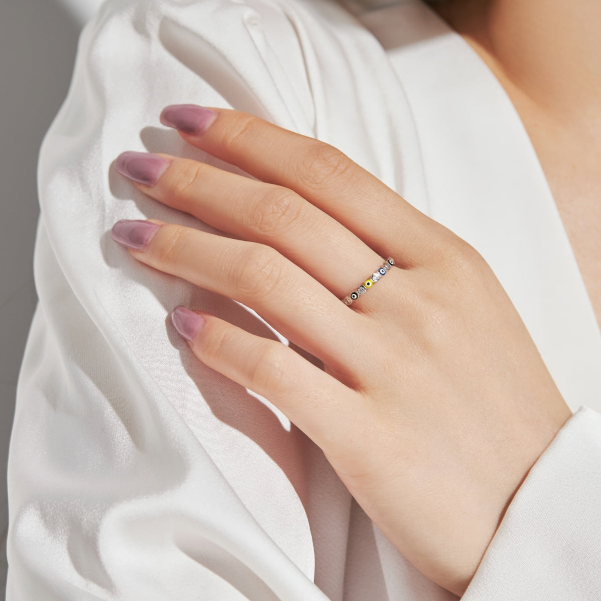 [Royal Jewelry]Sparkling Vibrant Round Shape Daily Ring