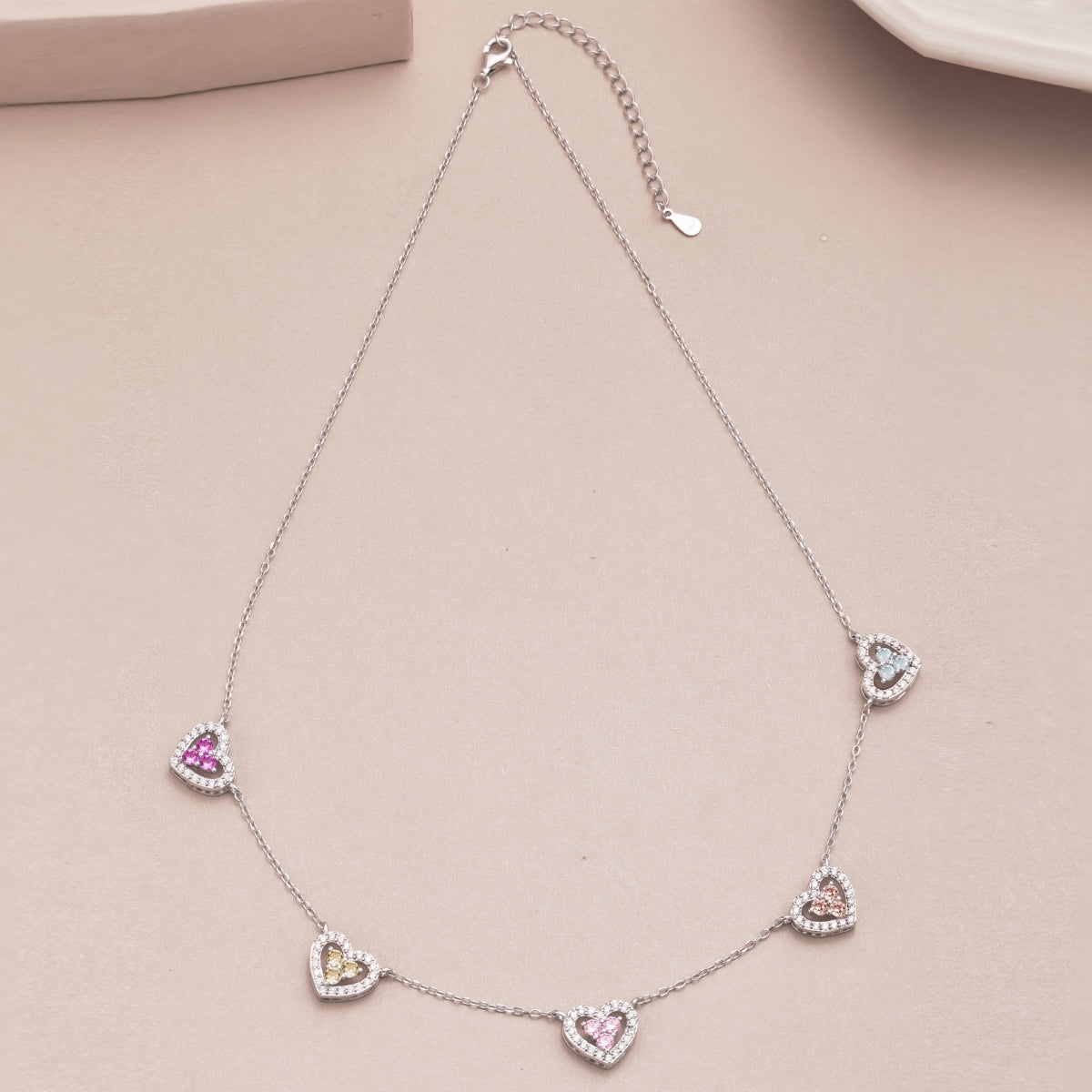 [Royal Jewelry]Sparkling Five Heart Necklace