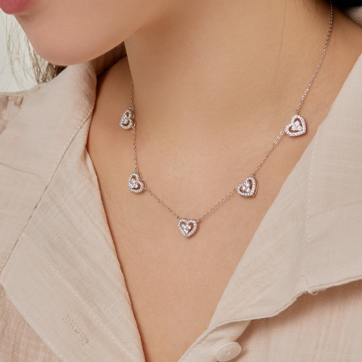 [Royal Jewelry]Sparkling Five Heart Necklace