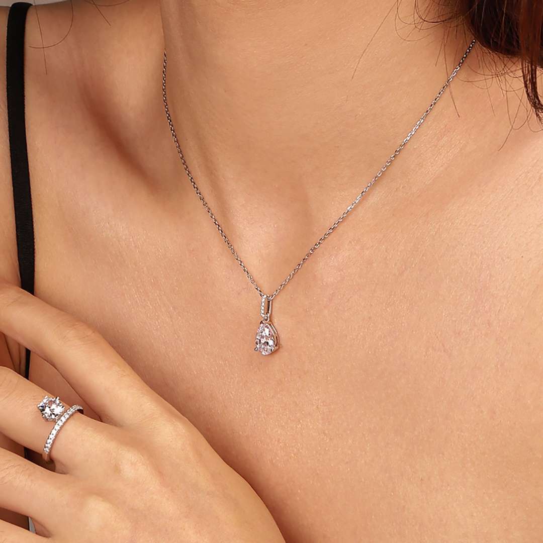 [Royal Jewelry]Delicate Water Drop Shape Fashion Necklace