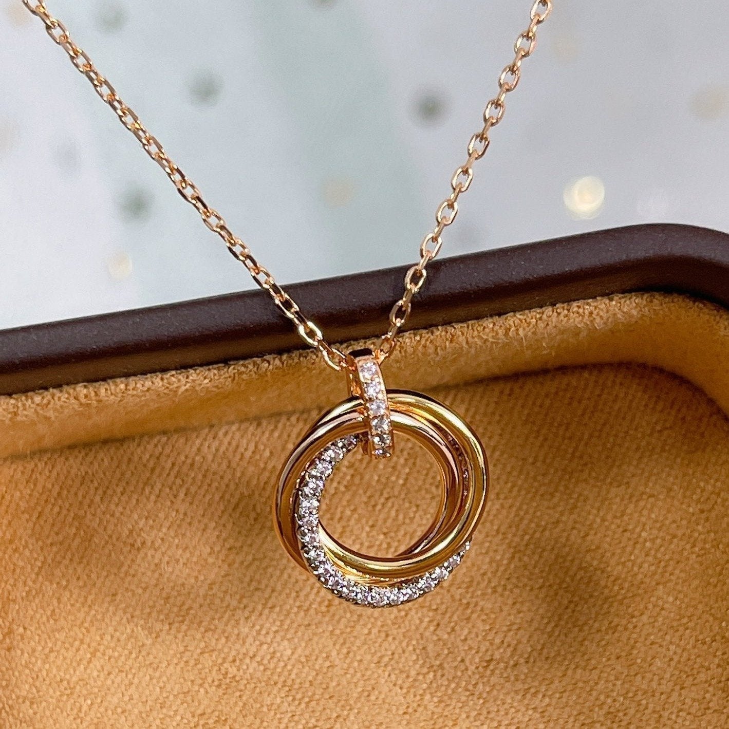 [Royal Jewelry]TRINITY NECKLACE SILVER GOLD PINK GOLD DIAMONDS