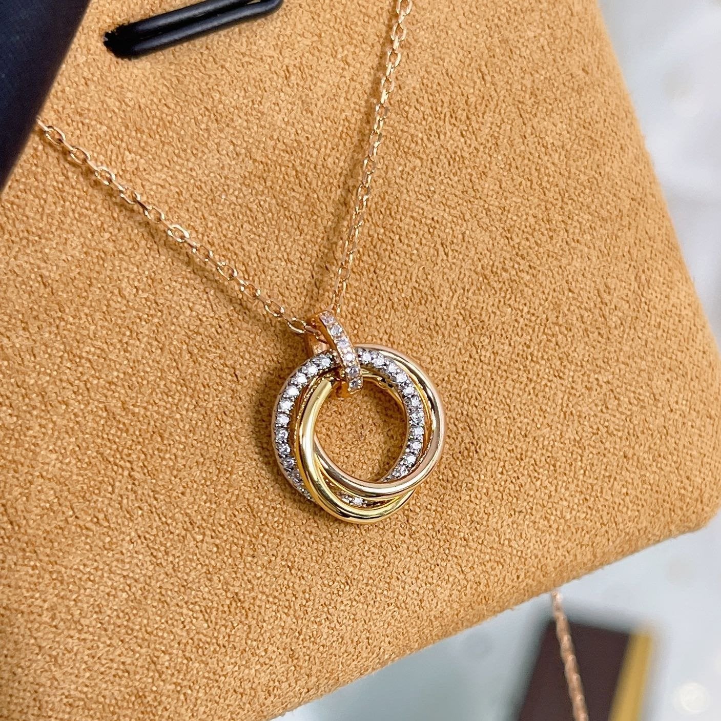 [Royal Jewelry]TRINITY NECKLACE SILVER GOLD PINK GOLD DIAMONDS