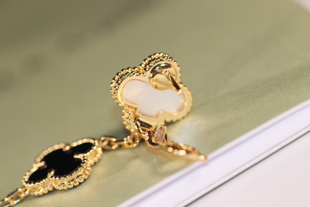 [Royal Jewelry]CLOVER EARRINGS GOLD ONYX MOP 3 MOTIF