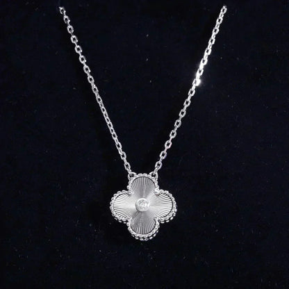 [Royal Jewelry]CLOVER  15MM DIAMOND LASER NECKLACE SILVER