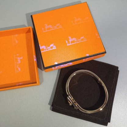 [Royal Jewelry]H CLOUD BLUE BRACELET