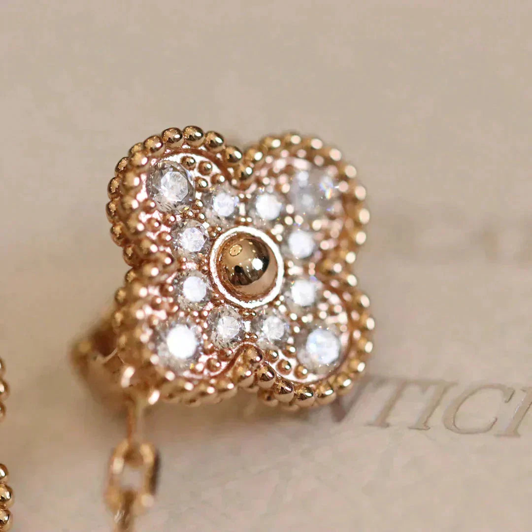 [Royal Jewelry]CLOVER MEDIUM 1 MOTIFS FUll DIAMOND EARRINGS