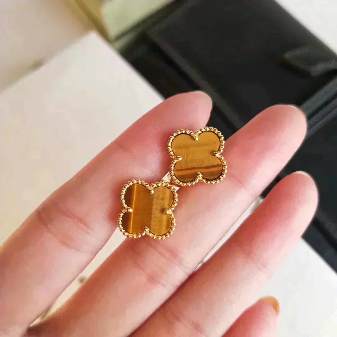 [Royal Jewelry]CLOVER MEDIUM 1 MOTIFS TIGER EYE EARRINGS