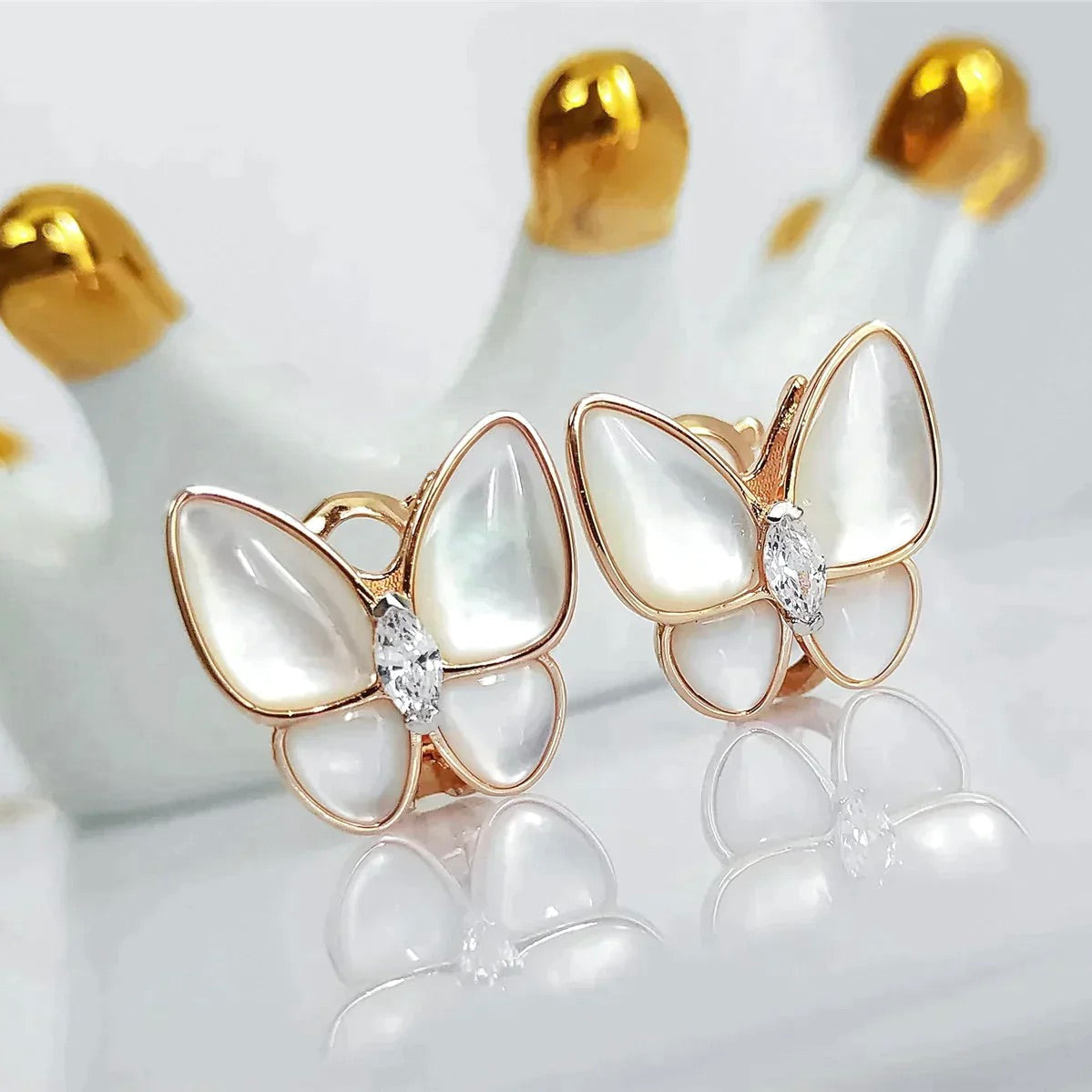 [Royal Jewelry]BUTTERFLY MOP DIAMOND EARRINGS