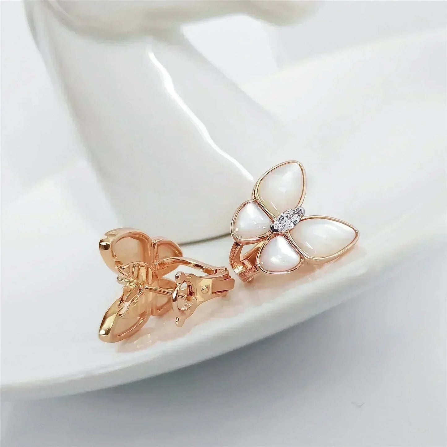 [Royal Jewelry]BUTTERFLY MOP DIAMOND EARRINGS