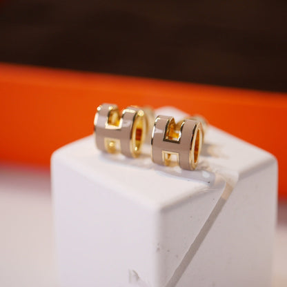 [Royal Jewelry]MINI POP H GOLD EARRINGS GREY