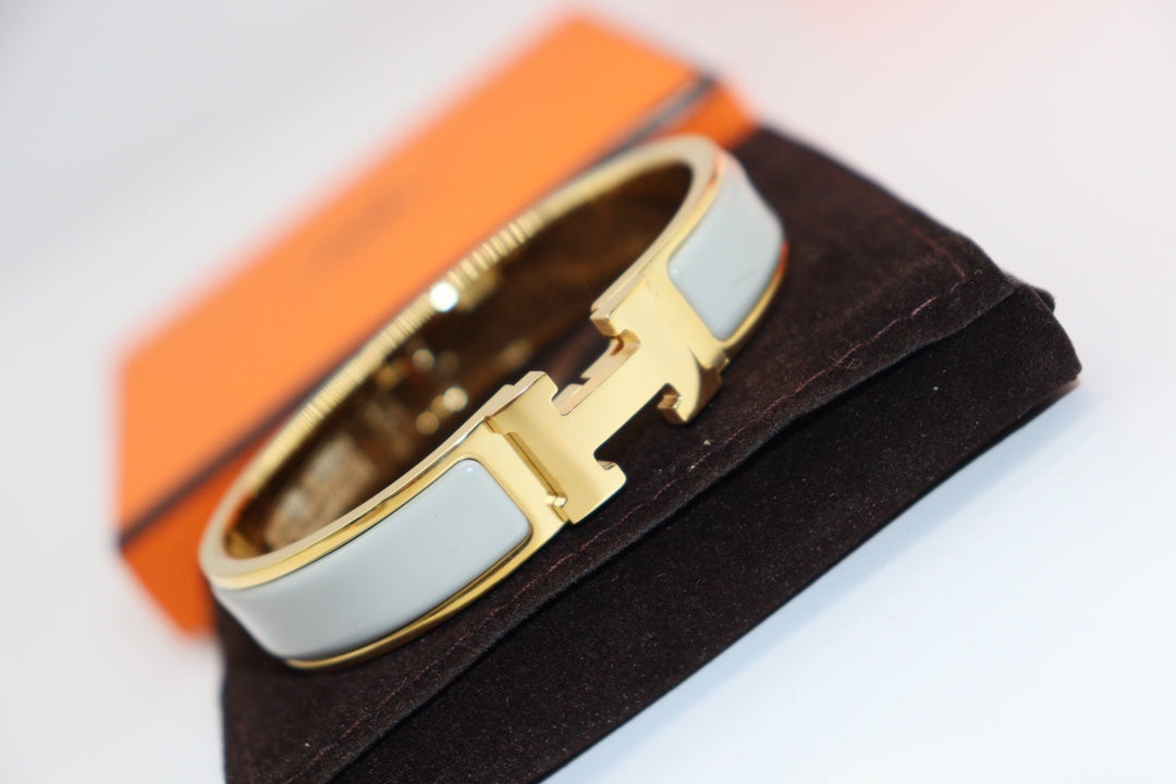 [Royal Jewelry]H LIGHT BLUE BRACELET