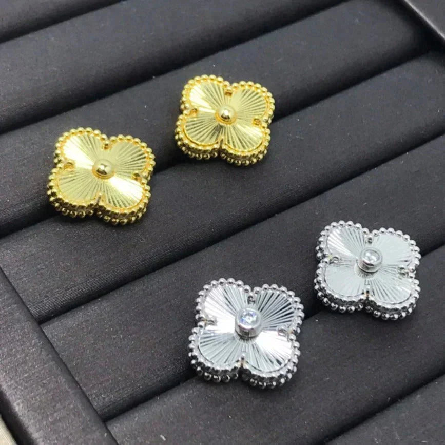 [Royal Jewelry]CLOVER MINI 9.5MM LASER EARRINGS