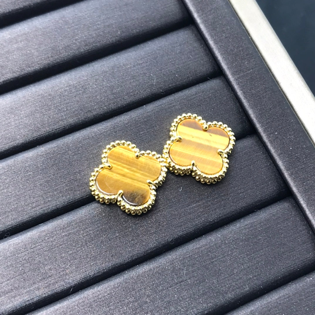 [Royal Jewelry]CLOVER MEDIUM 1 MOTIFS TIGER EYE EARRINGS