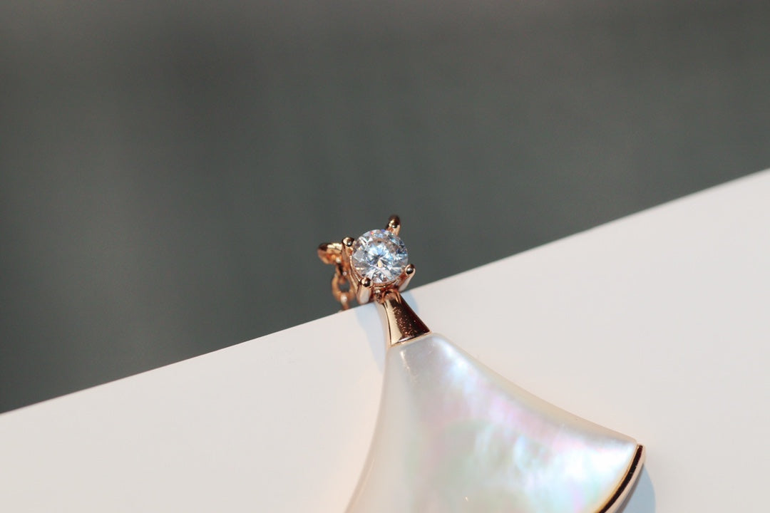 [Royal Jewelry]DREAM NECKLACE WHITE MOP PINK GOLD 1 DIAMOND