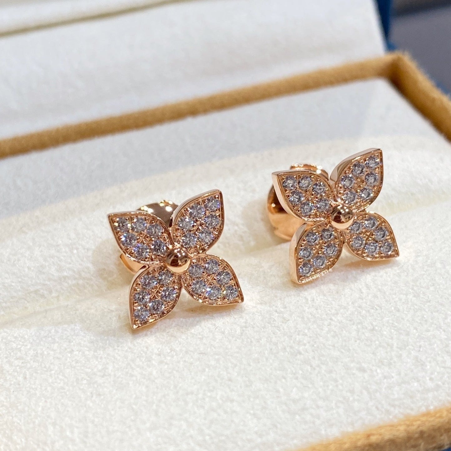 [Royal Jewelry]STAR DIAMOND EARRINGS