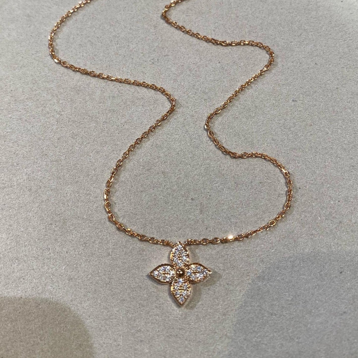 [Royal Jewelry]STAR DIAMOND NECKALCE