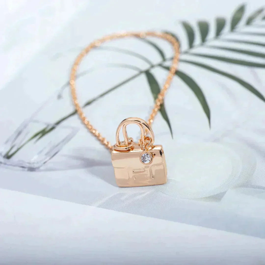 [Royal Jewelry]AMULETTE PEDANT ROSE GOLD NECKLACE