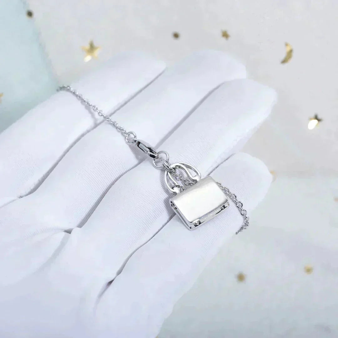 [Royal Jewelry]AMULETTE PEDANT SILVER NECKLACE