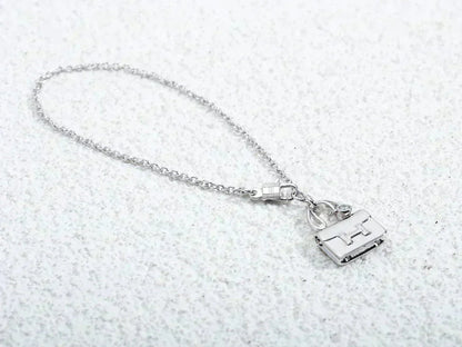 [Royal Jewelry]AMULETTE PEDANT SILVER NECKLACE