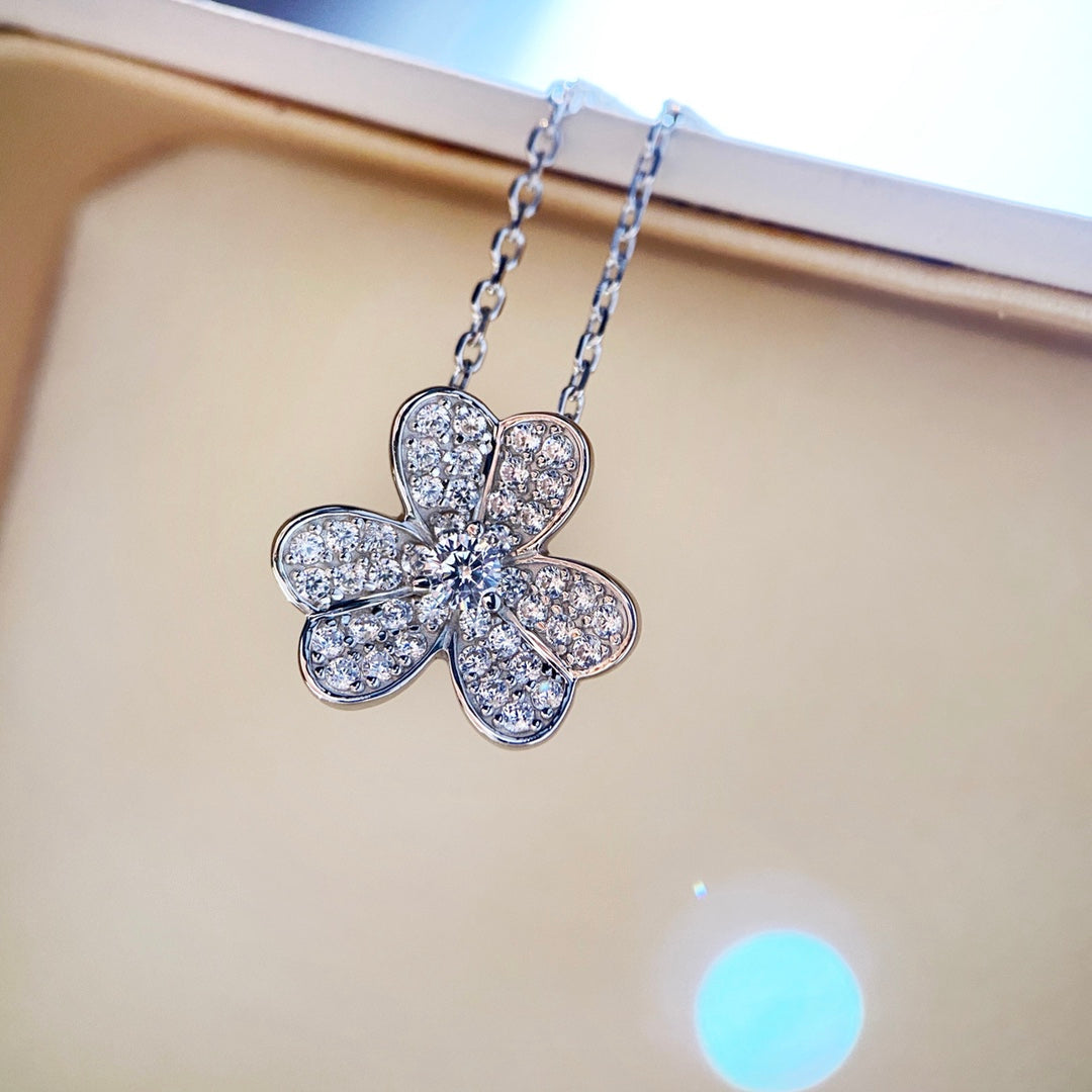 [Royal Jewelry]CLOVER DIAMOND NECKLACE SILVER