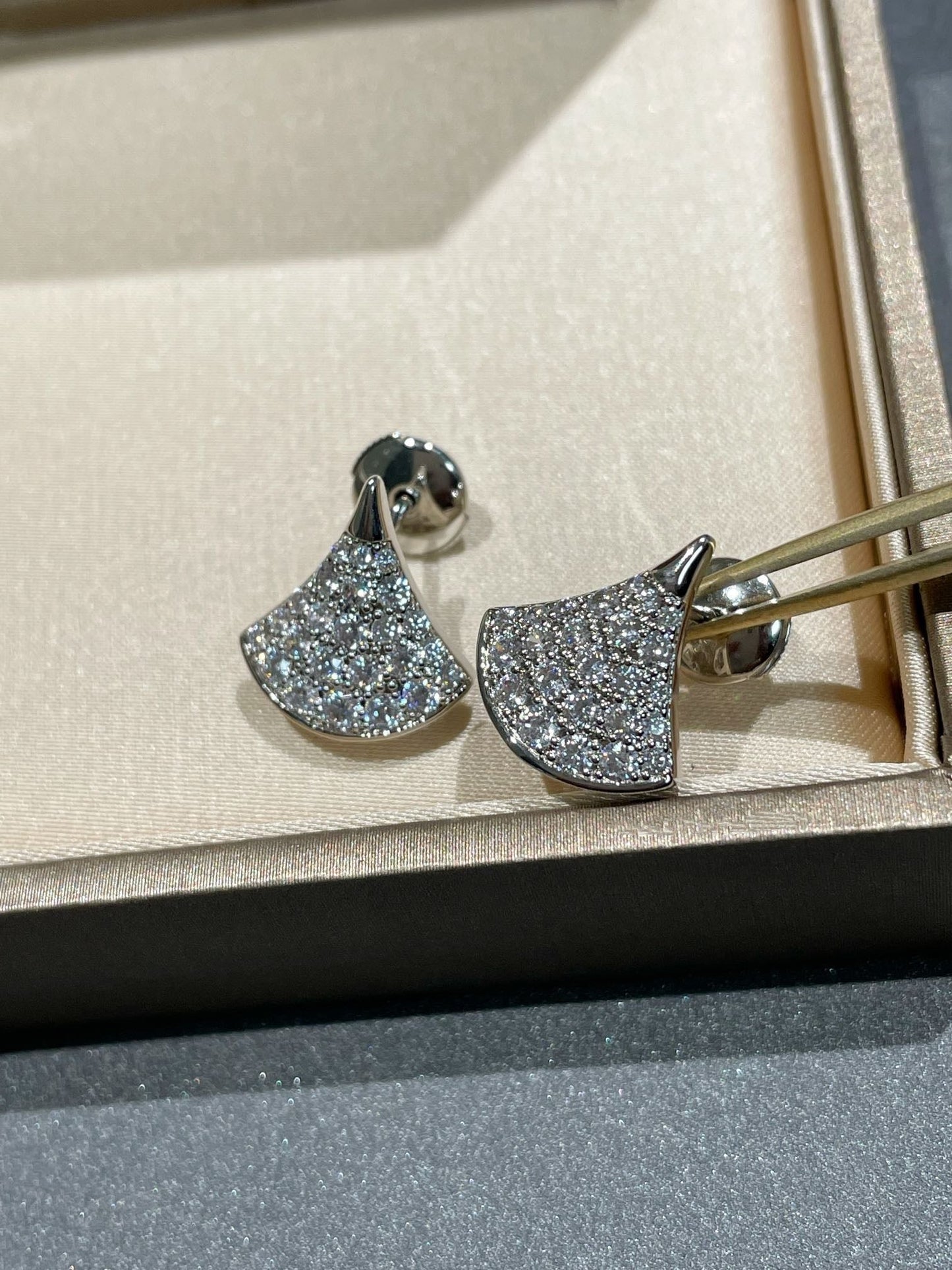 [Royal Jewelry]DREAM STUD EARRINGS DIAMOND