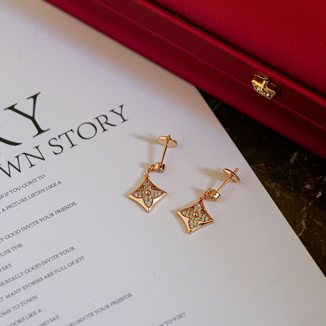 [Royal Jewelry]STAR DIAMONDS EARRINGS GOLD