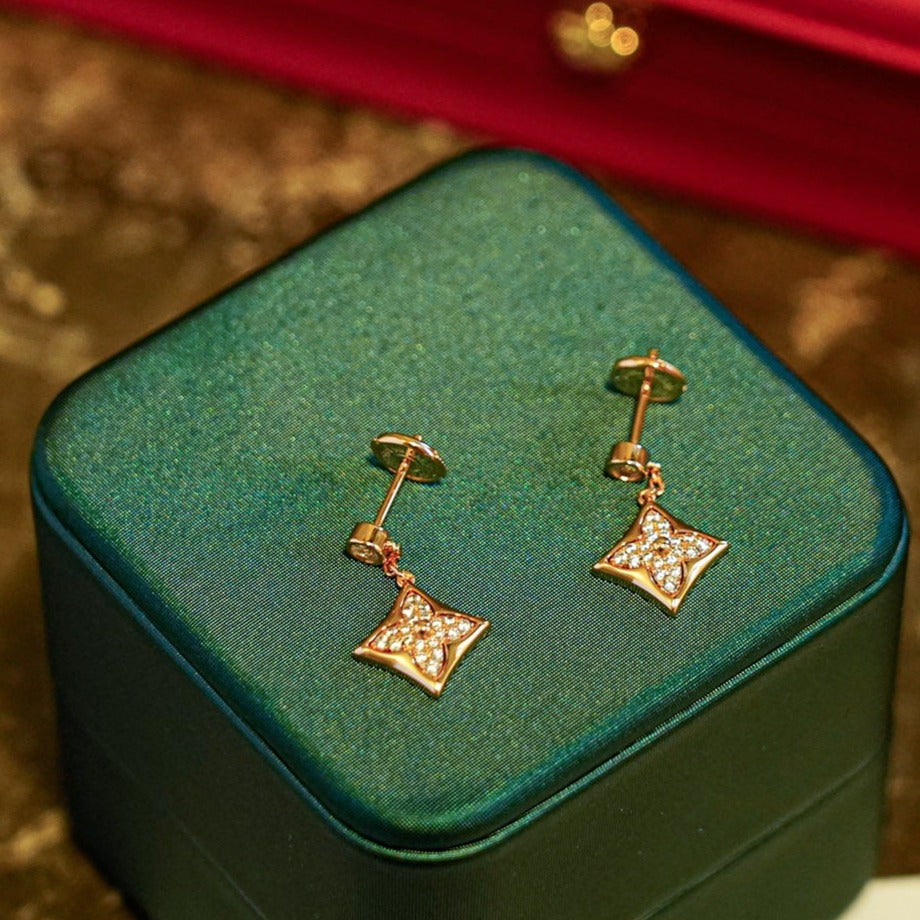 [Royal Jewelry]STAR DIAMONDS EARRINGS GOLD