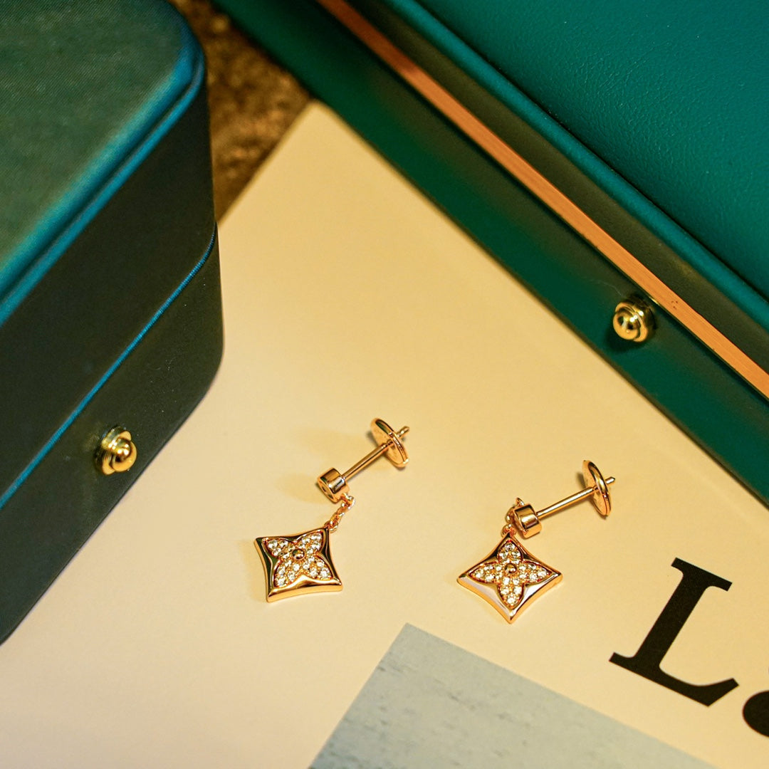[Royal Jewelry]STAR DIAMONDS EARRINGS GOLD