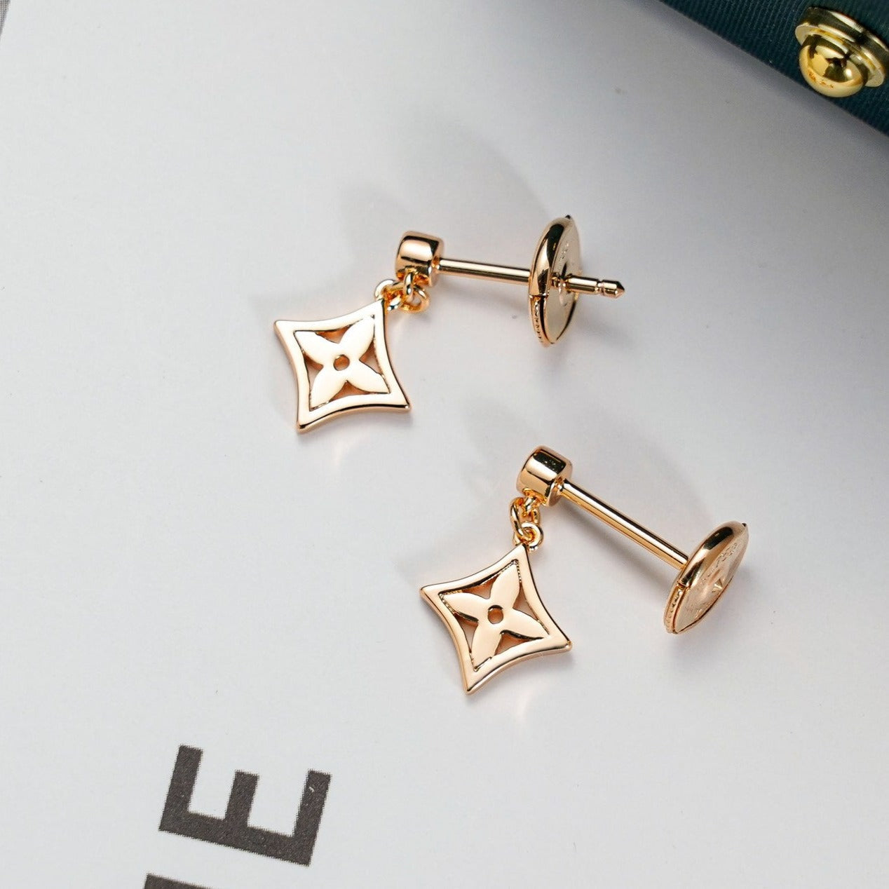 [Royal Jewelry]STAR EARRINGS GOLD