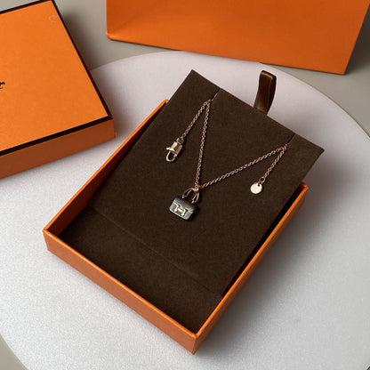 [Royal Jewelry]CONSTANCE BLACK PEDANT PINK GOLD NECKLACE