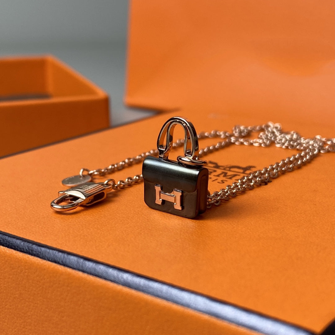 [Royal Jewelry]CONSTANCE BLACK PEDANT PINK GOLD NECKLACE