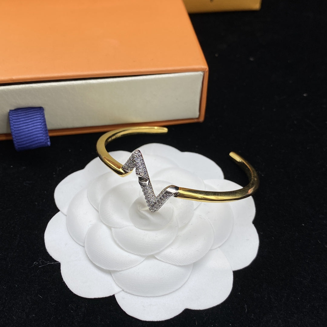[Royal Jewelry]VOLTE UPSITE DOWN DIAMOND GOLD OPEN BRACELET