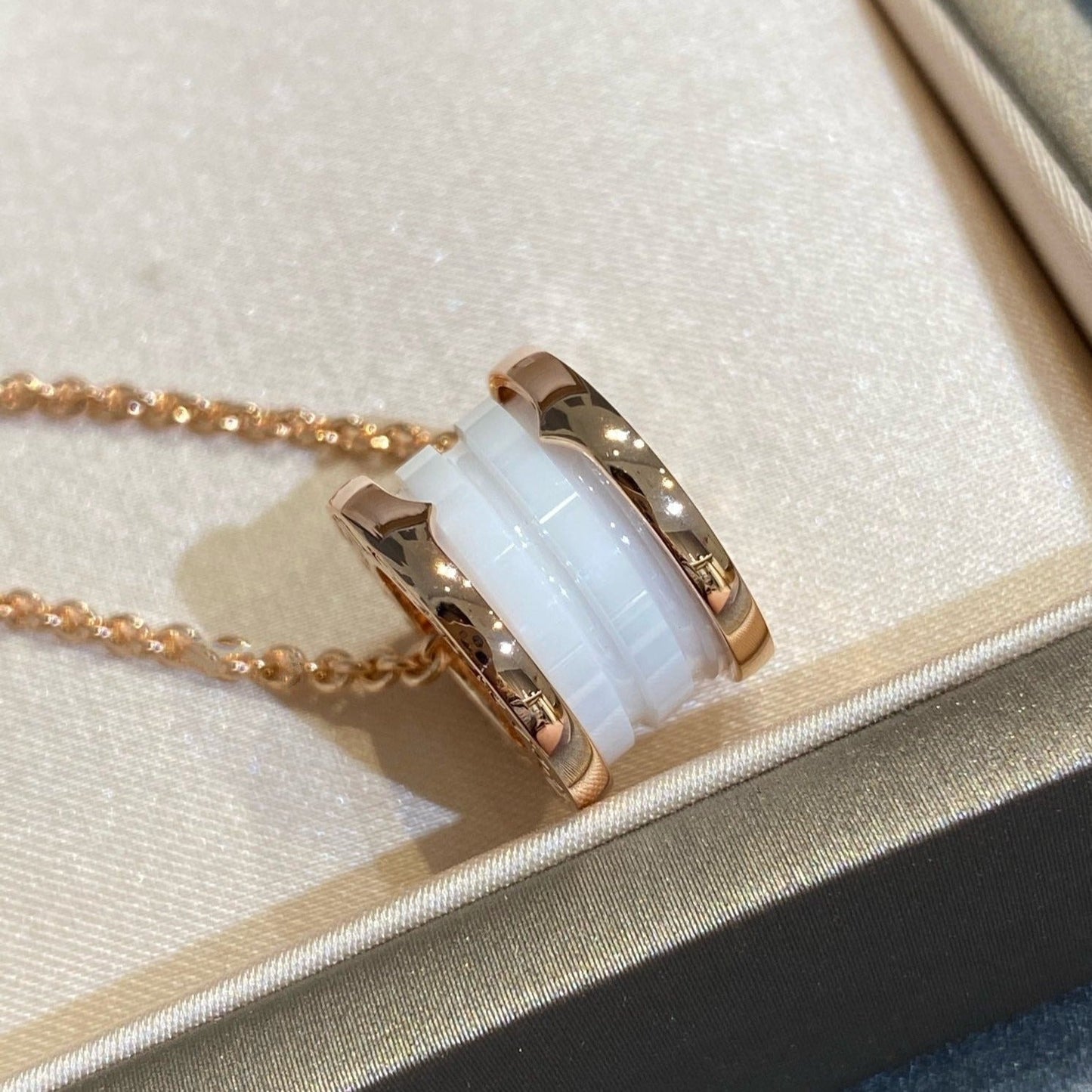 [Royal Jewelry]ZERO 1 WHITE CERAMIC PINK GOLD NECKLACE
