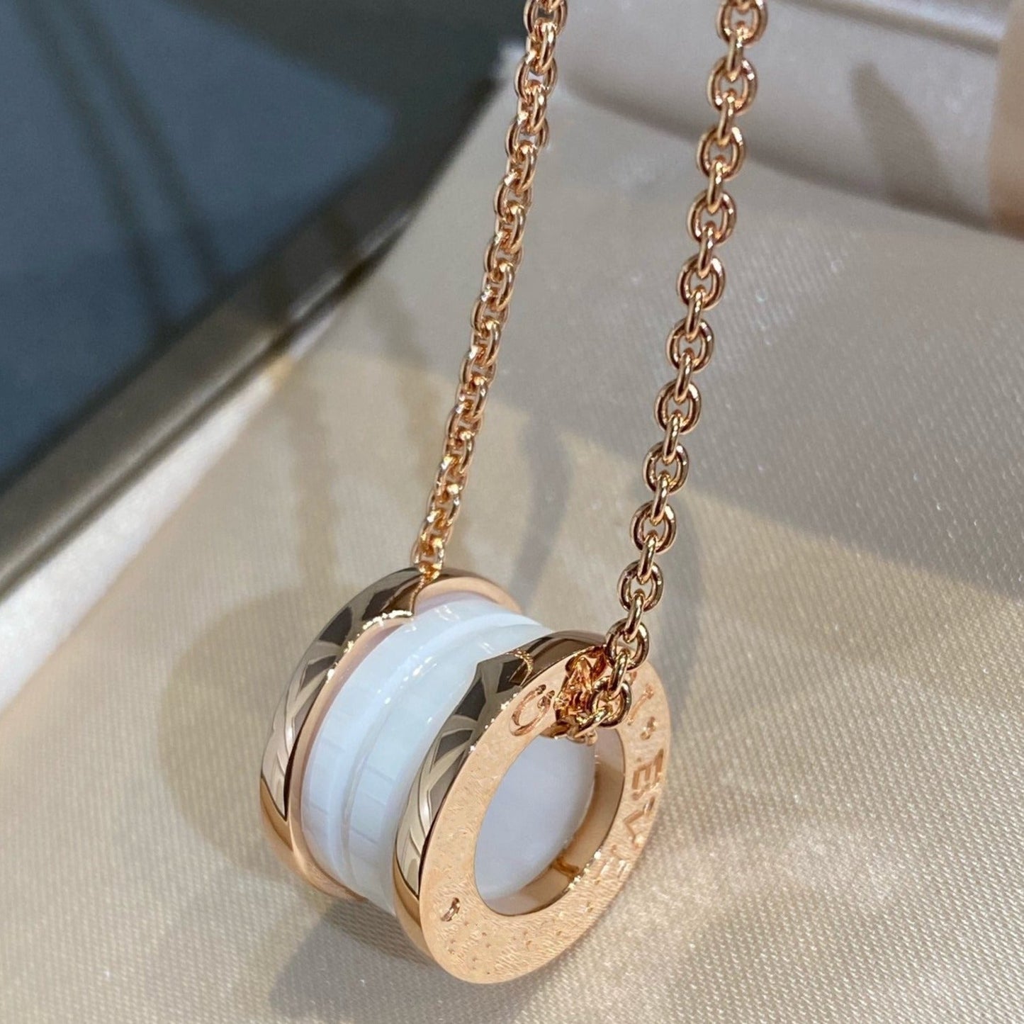 [Royal Jewelry]ZERO 1 WHITE CERAMIC PINK GOLD NECKLACE