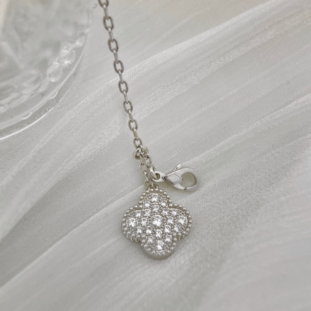 [Royal Jewelry]CLOVER 5 MOTIFS SILVER DIAMONDS NECKLACE