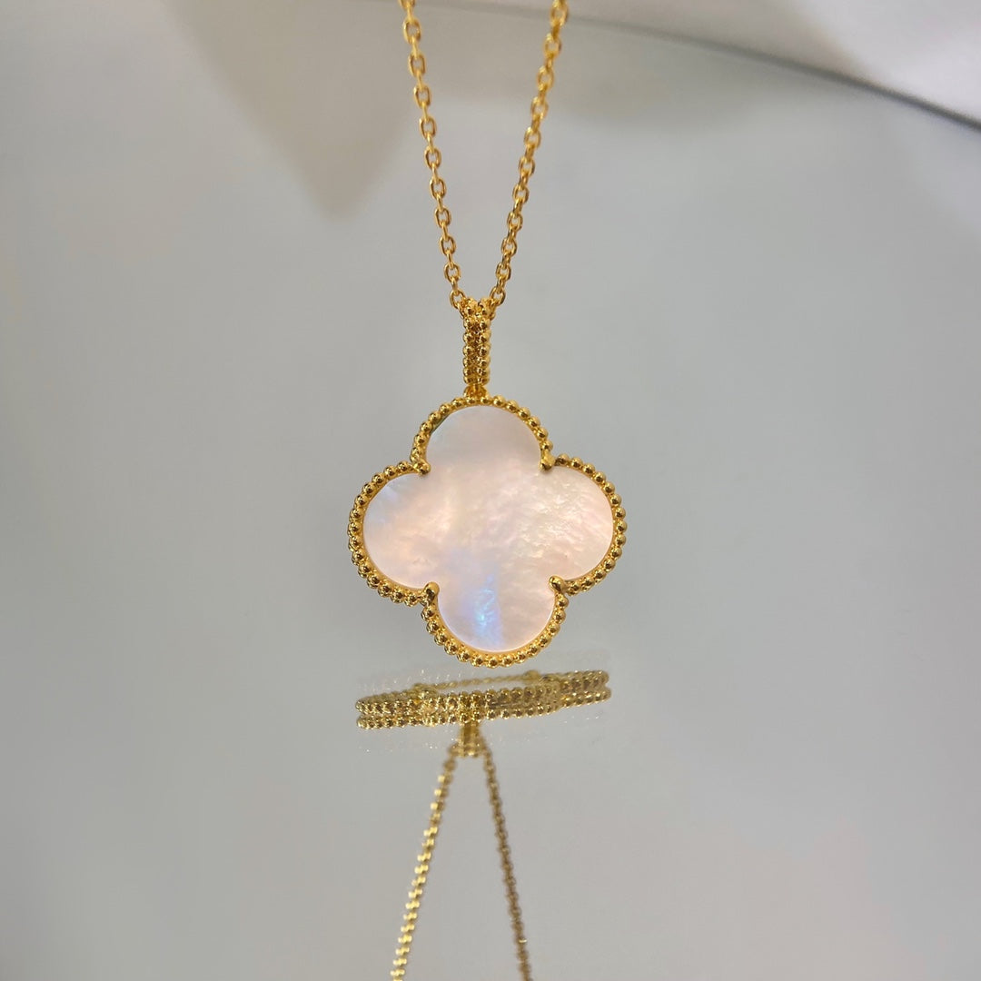 [Royal Jewelry]CLOVER 25MM MOP LARGE PENDANT NECKLACE