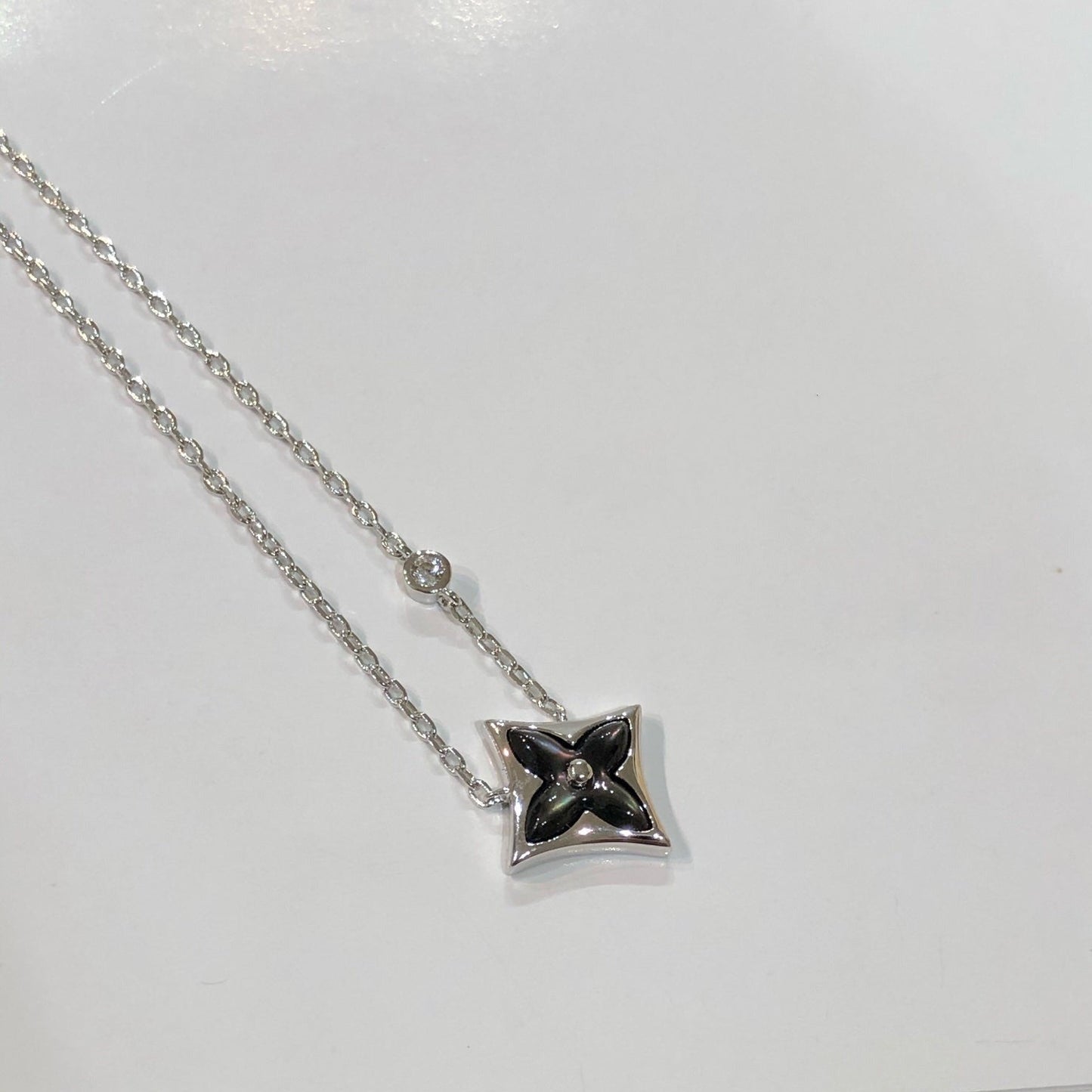 [Royal Jewelry]STAR BLACK MOP NECKLACE