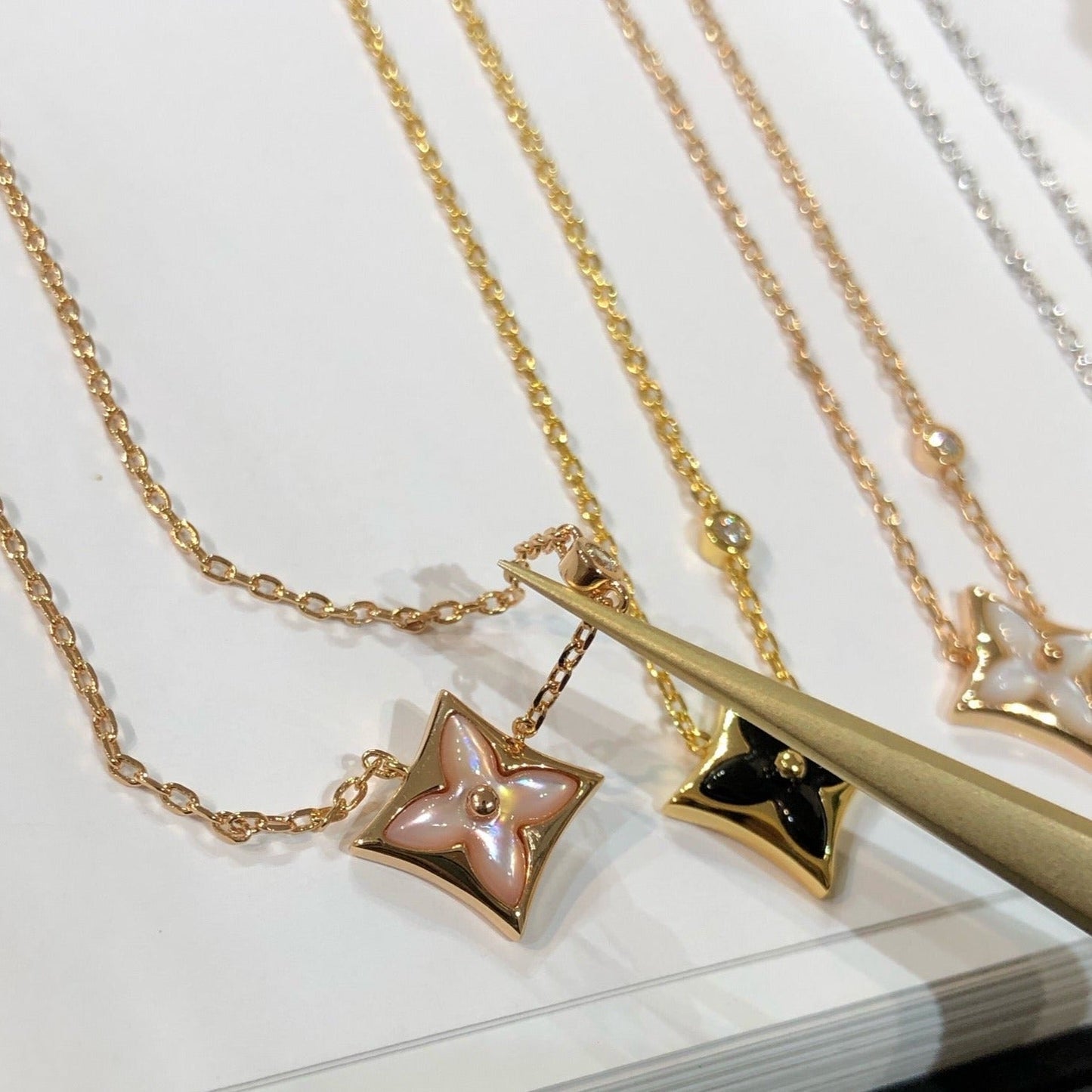 [Royal Jewelry]STAR BLACK MOP NECKLACE
