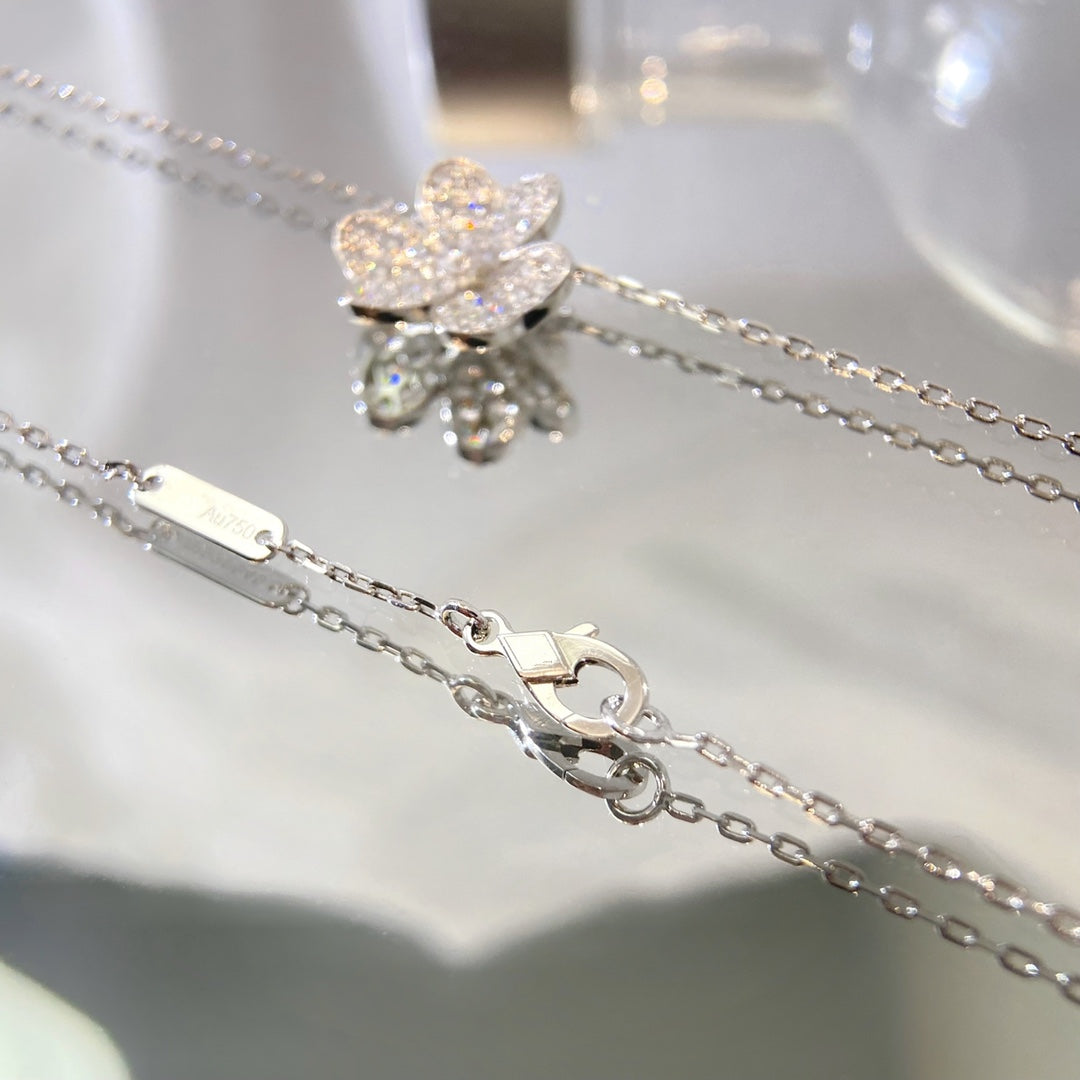 [Royal Jewelry]FLOWER DIAMOND NECKLACE