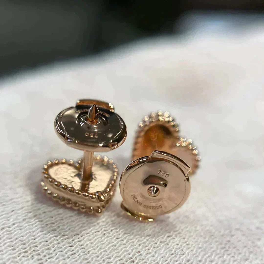 [Royal Jewelry]HEART CARNELIAN STUD EARRINGS