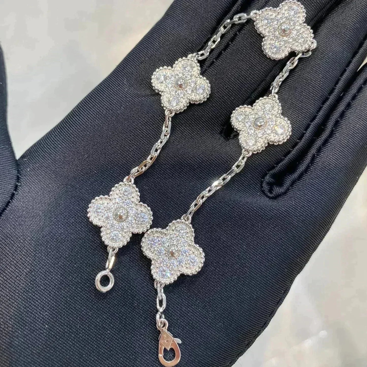 [Royal Jewelry]CLOVER 5 MOTIFS  DIAMOND BRACELET SILVER