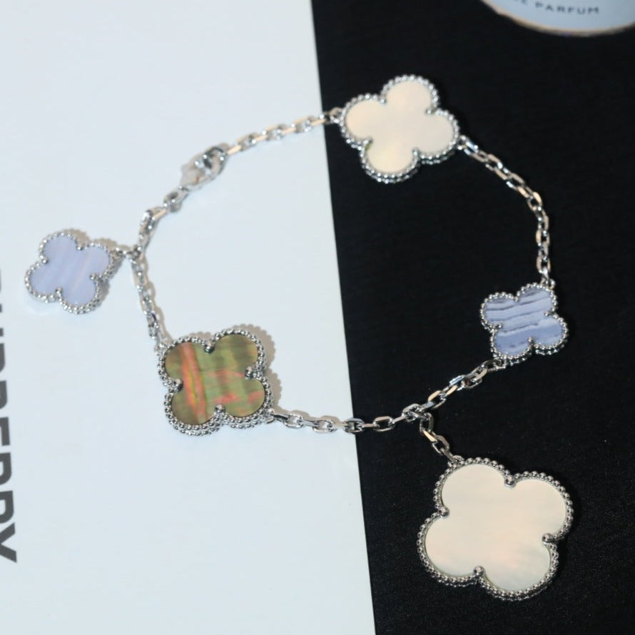 [Royal Jewelry]CLOVER BRACELET 5 MOTIFS MOP CHALCEDONY SILVER