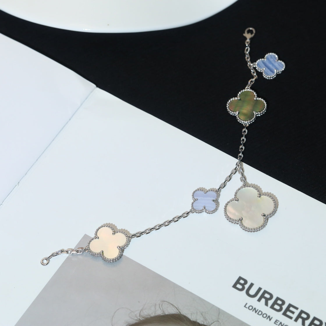 [Royal Jewelry]CLOVER BRACELET 5 MOTIFS MOP CHALCEDONY SILVER