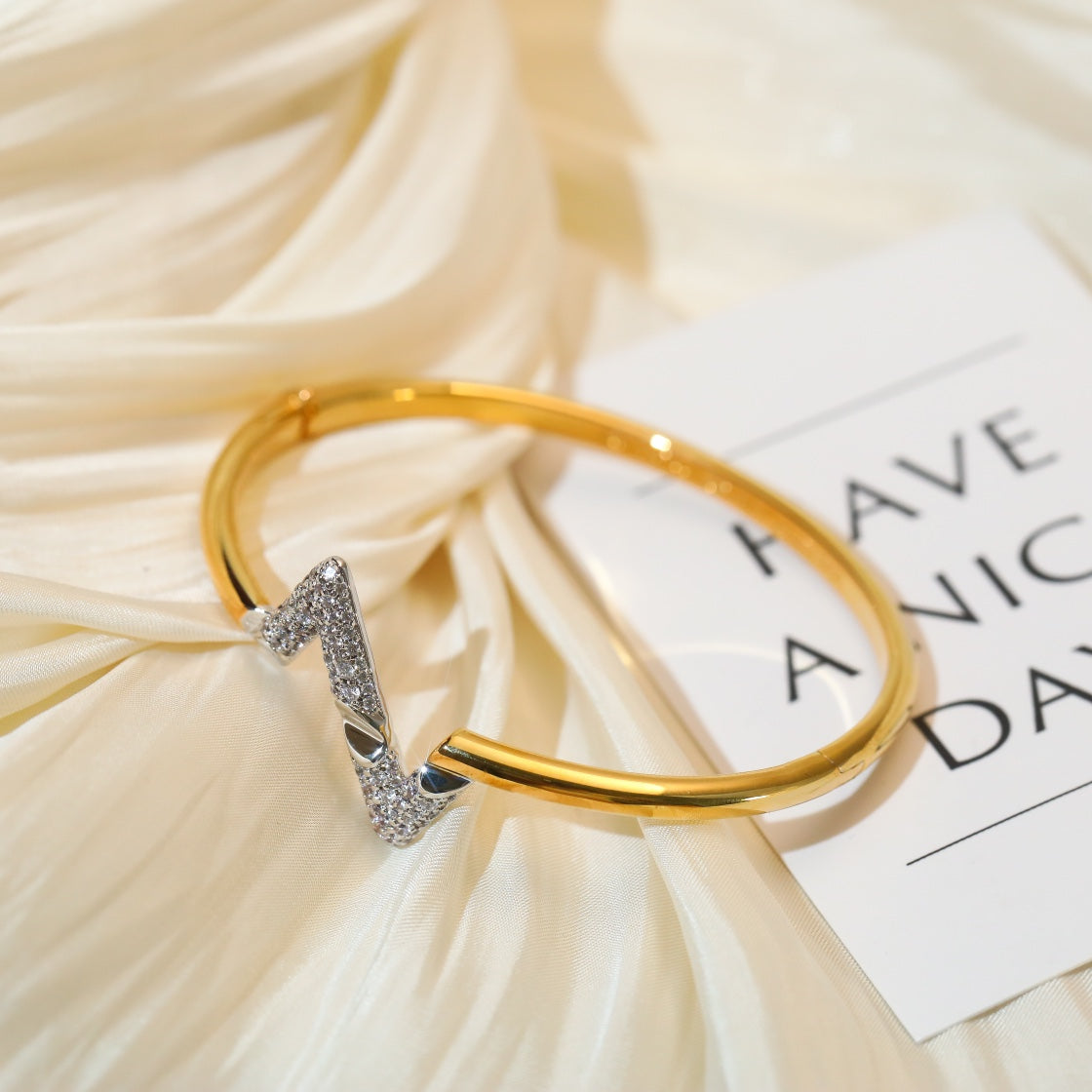 [Royal Jewelry]VOLTE UPSITE DOWN GOLD DIAMOND BRACELET