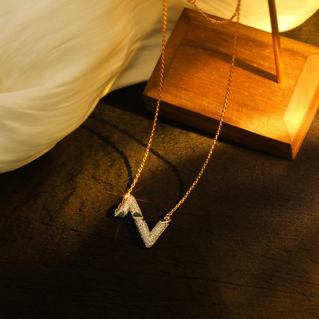 [Royal Jewelry]VOLT SILVER DIAMOND PEDANT NECKLACE