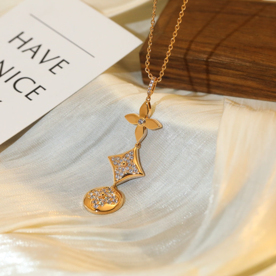 [Royal Jewelry]STAR AND SUN DIAMOND PINK GOLD NECKLACE