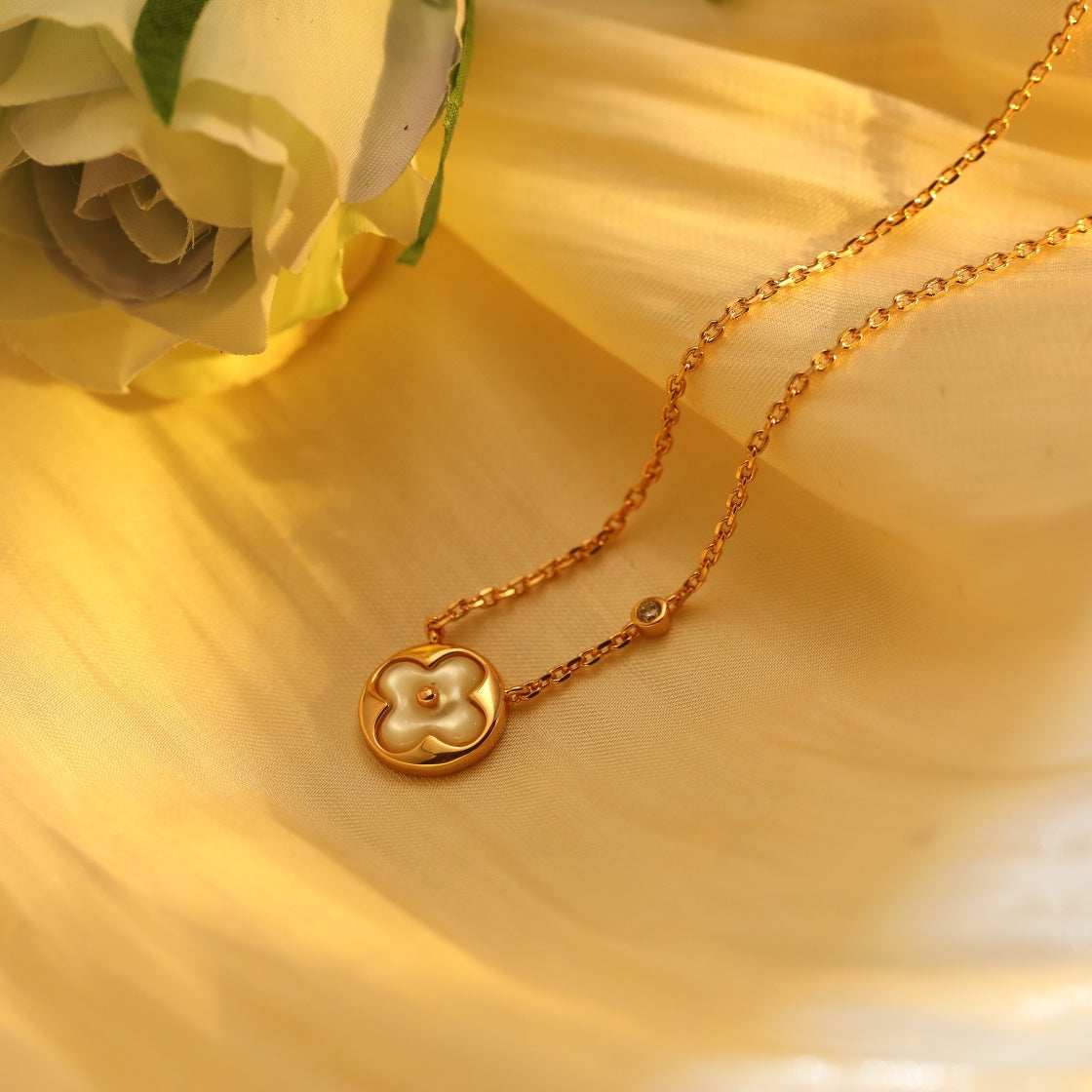 [Royal Jewelry]SUN PEDANT PINK GOLD 1 DIAMOND NECKLACE