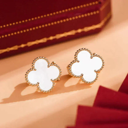 [Royal Jewelry]CLOVER MEDIUM 1 MOTIFS  WHITE MOP STUD EARRINGS