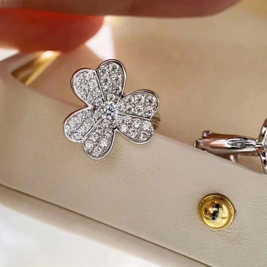 [Royal Jewelry]CLOVER COMOS DIAMOND EARRINGS SILVER